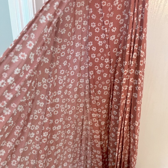 Gap Wrap Dress - Picture 5 of 9